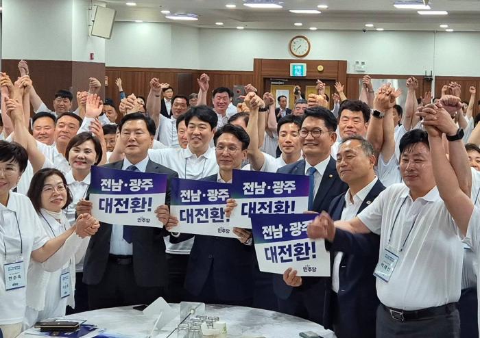 민주당 통합시의회 의장단 '자율경선' … 순천시 의장도 시험대 올라