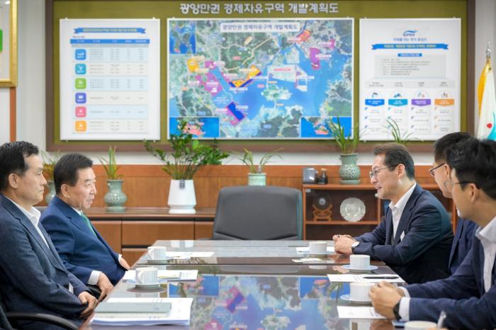 손훈모 시장 방산공약에 힘 싣는 2차 공공기관 이전은      